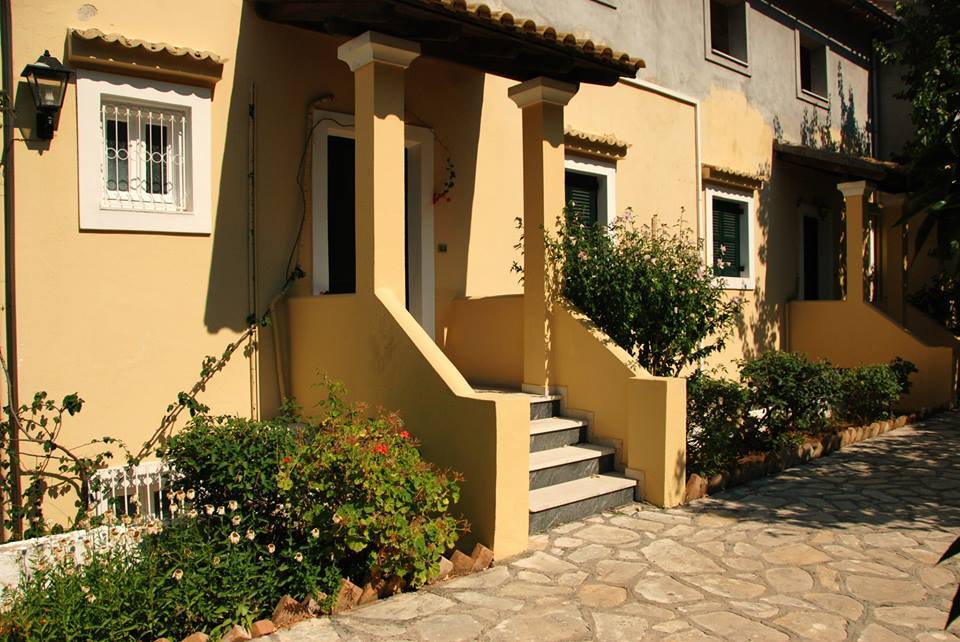 Corfu Hotel Apartments Benitses  Exterior photo