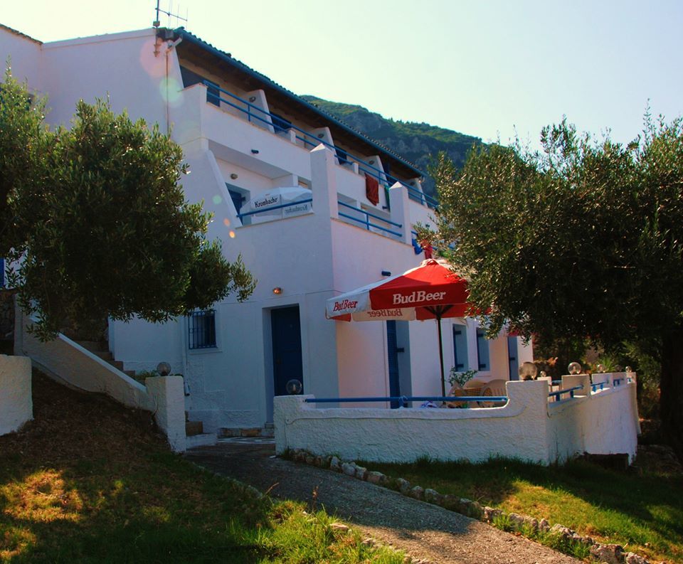 Corfu Hotel Apartments Benitses  Exterior photo